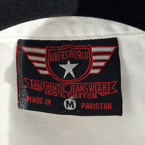 BIKERS WORLD ~ AUTHENTIC JEANSWEAR 100% COTTON,WHITE FRAYED SLEEVELESS CROP VEST - Picture 2 of 4